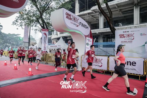 Race photo from ONE RUN 10 K