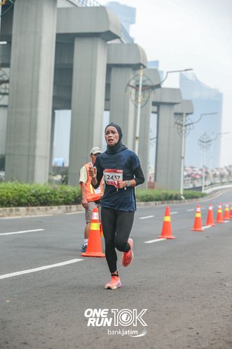 Race photo from ONE RUN 10 K