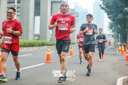 Race photo from ONE RUN 10 K