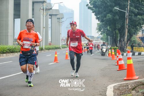 Race photo from ONE RUN 10 K