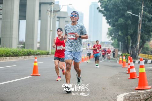 Race photo from ONE RUN 10 K