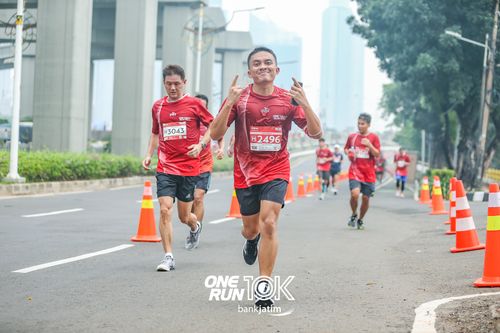 Race photo from ONE RUN 10 K