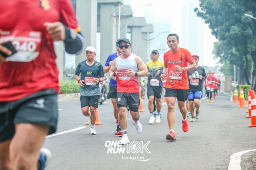 Race photo from ONE RUN 10 K