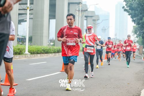 Race photo from ONE RUN 10 K