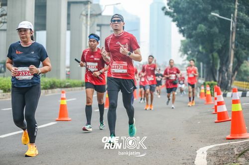Race photo from ONE RUN 10 K