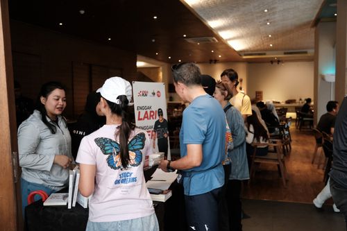 Race photo from Soft Launching Buku "Enggak Lari, Enggak Keren" & IdeaRun
