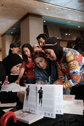 Race photo from Soft Launching Buku "Enggak Lari, Enggak Keren" & IdeaRun