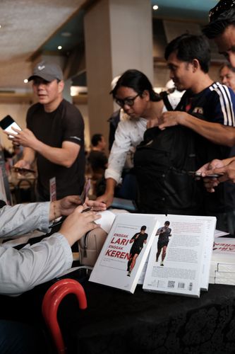 Race photo from Soft Launching Buku "Enggak Lari, Enggak Keren" & IdeaRun