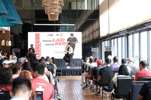 Race photo from Soft Launching Buku "Enggak Lari, Enggak Keren" & IdeaRun