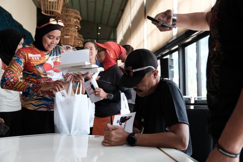 Race photo from Soft Launching Buku "Enggak Lari, Enggak Keren" & IdeaRun