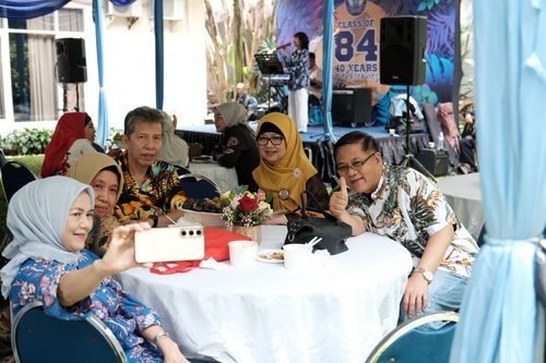 Race photo from Class of 84, 40 Years Togetherness