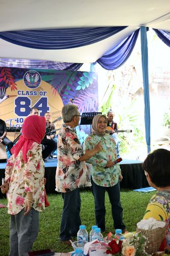 Race photo from Class of 84, 40 Years Togetherness