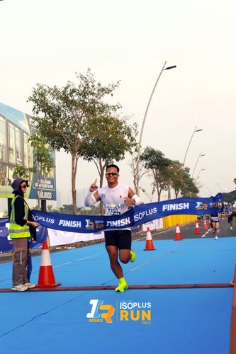 Race photo from ISOPlus Run 2024 Jakarta