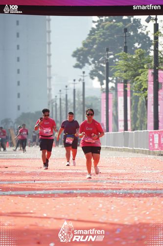 Race photo from Smartfren Run 2025 