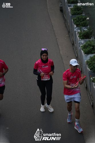 Race photo from Smartfren Run 2025 