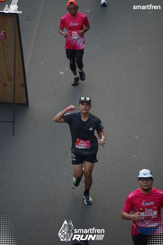 Race photo from Smartfren Run 2025 
