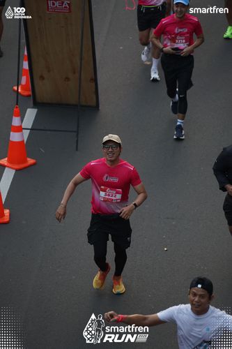 Race photo from Smartfren Run 2025 