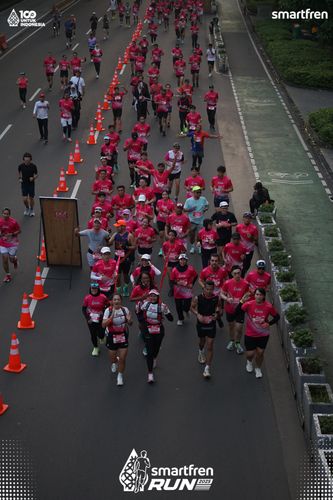 Race photo from Smartfren Run 2025 