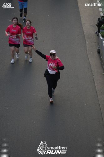 Race photo from Smartfren Run 2025 