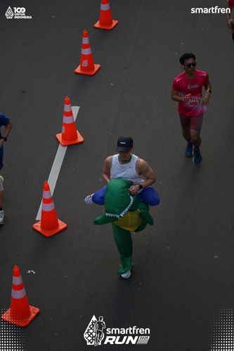 Race photo from Smartfren Run 2025 
