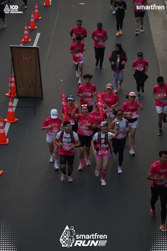 Race photo from Smartfren Run 2025 