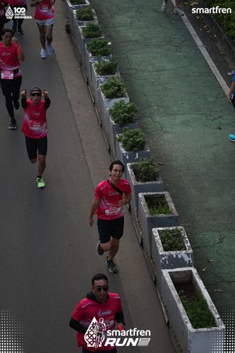Race photo from Smartfren Run 2025 