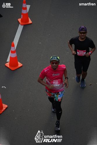 Race photo from Smartfren Run 2025 