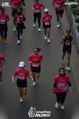 Race photo from Smartfren Run 2025 