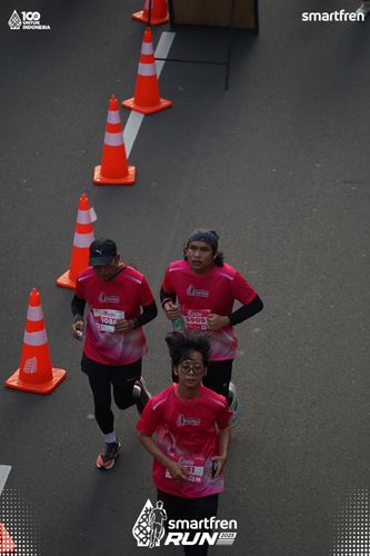 Race photo from Smartfren Run 2025 