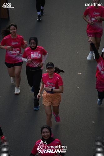 Race photo from Smartfren Run 2025 