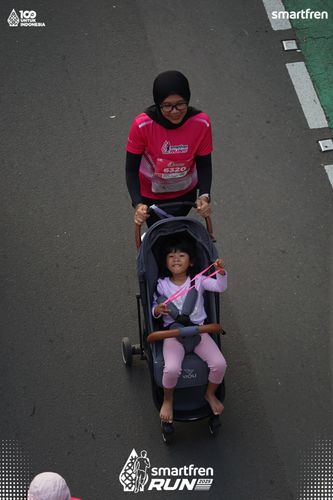 Race photo from Smartfren Run 2025 