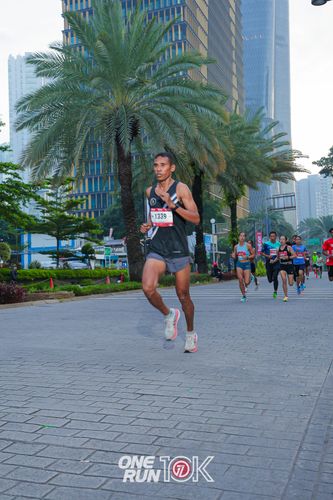 Race photo from ONE RUN 10K 2025