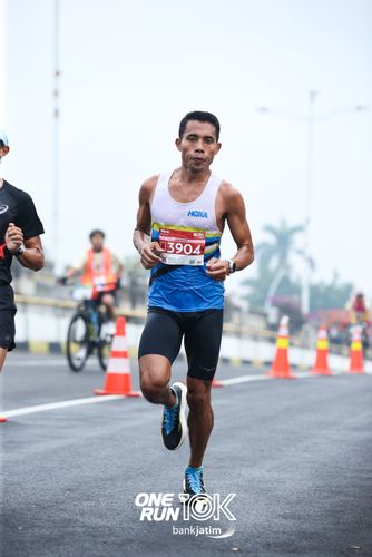 Race photo from ONE RUN 10 K