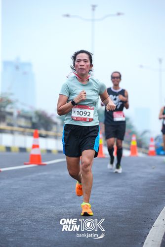 Race photo from ONE RUN 10 K