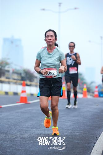 Race photo from ONE RUN 10 K