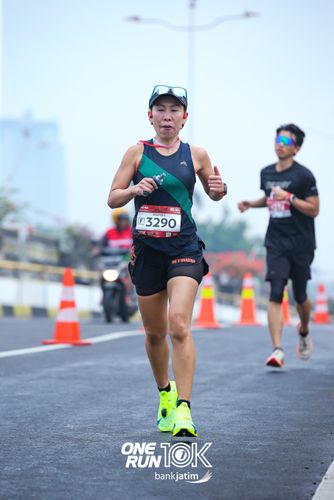 Race photo from ONE RUN 10 K