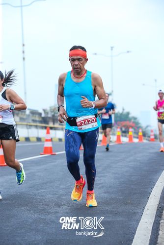 Race photo from ONE RUN 10 K