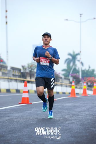 Race photo from ONE RUN 10 K