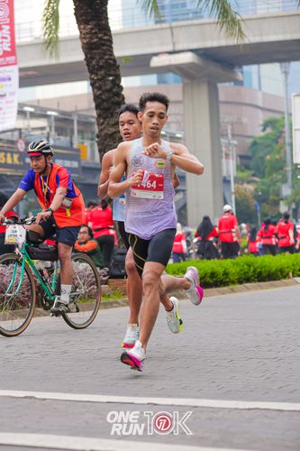 Race photo from ONE RUN 10K 2025