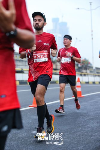 Race photo from ONE RUN 10 K