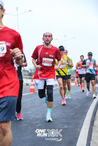 Race photo from ONE RUN 10 K