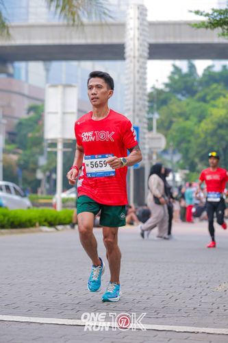 Race photo from ONE RUN 10K 2025