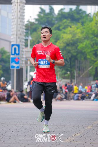 Race photo from ONE RUN 10K 2025