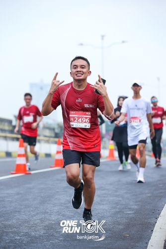 Race photo from ONE RUN 10 K