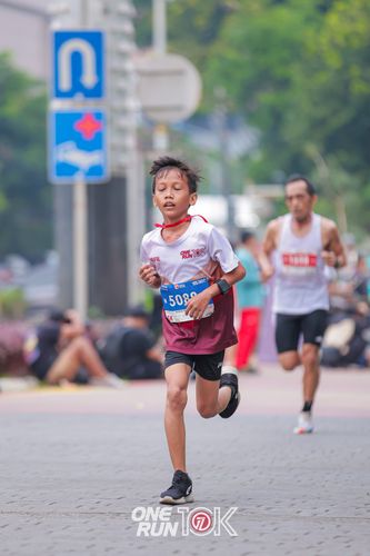 Race photo from ONE RUN 10K 2025