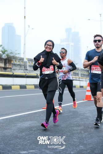 Race photo from ONE RUN 10 K