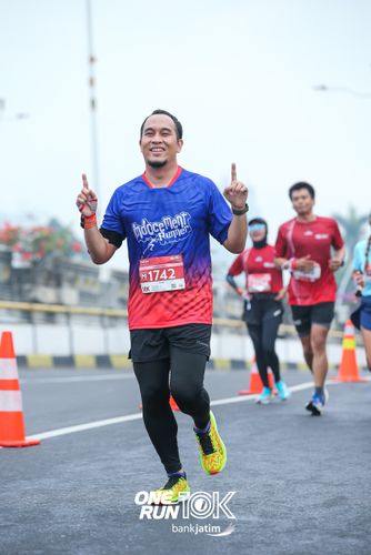 Race photo from ONE RUN 10 K
