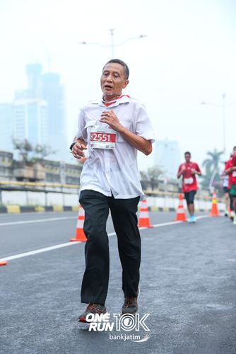 Race photo from ONE RUN 10 K