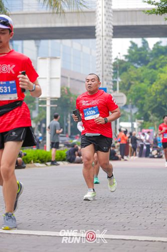 Race photo from ONE RUN 10K 2025