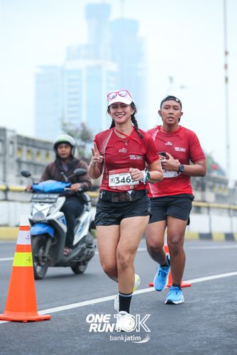 Race photo from ONE RUN 10 K